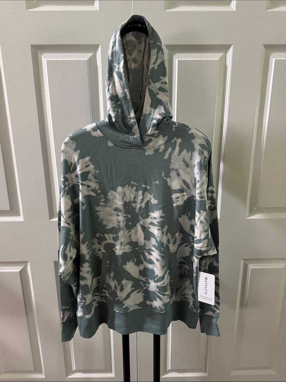 Athleta Sage Green and Cream Tie-Dye Pullover Hoodie NWT LT